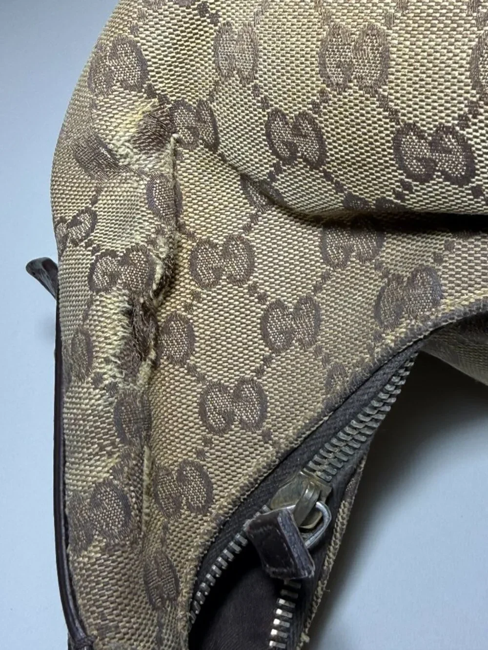 GUCCI VINTAGE GG CANVAS HORSEBIT HOBO BAG